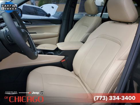 Used 2024 Jeep Grand Cherokee Limited 4xe w/ Trailer Tow Package AWD/4WD image 19