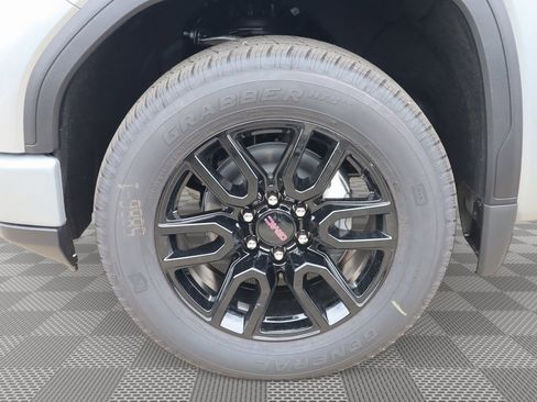 New 2026 GMC Sierra 1500 Elevation image 17