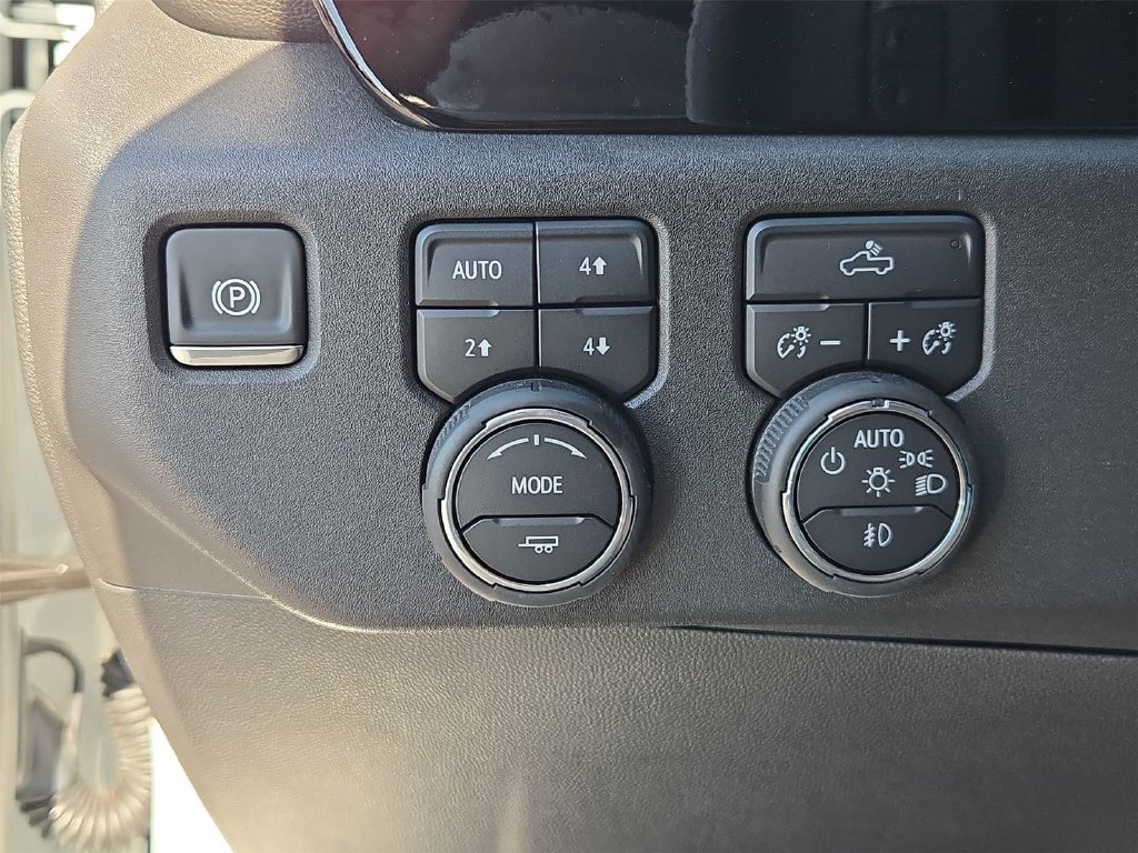 Certified 2025 Chevrolet Silverado 1500 LT Trail Boss w/ Convenience Package II AWD/4WD image 10