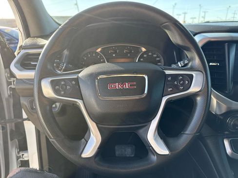 Used 2023 GMC Acadia SLE FWD image 17