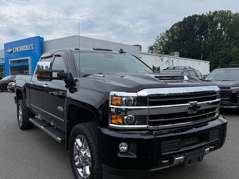 Used 2019 Chevrolet Silverado 2500 High Country w/ Duramax Plus Package AWD/4WD image 1