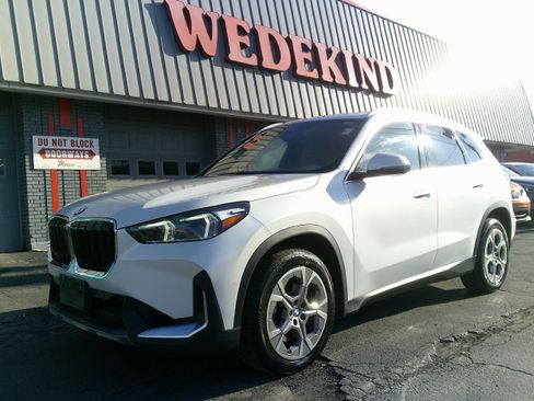 Used 2023 BMW X1 xDrive28i image 1