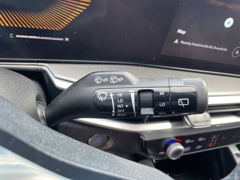 Used 2024 Kia Sorento S image 17