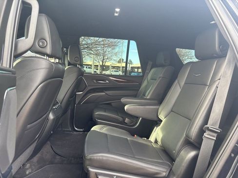 Certified 2022 Cadillac Escalade Luxury image 17