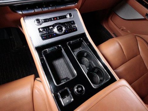 Used 2020 Lincoln Aviator Black Label w/ Dynamic Handling Package image 9