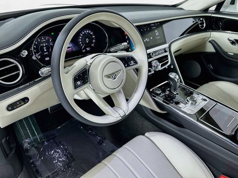 Used 2026 Bentley Flying Spur Plug-In Hybrid AWD/4WD image 12