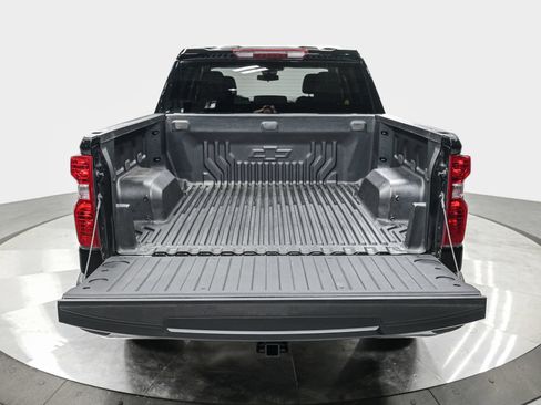 Used 2025 Chevrolet Silverado 1500 LT AWD/4WD image 6