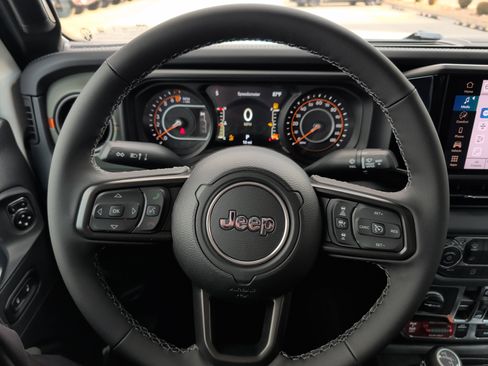 New 2026 Jeep Gladiator Mojave AWD/4WD image 33