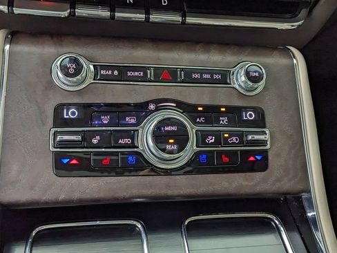 Used 2020 Lincoln Aviator Reserve w/ Equipment Group 201A AWD/4WD image 30