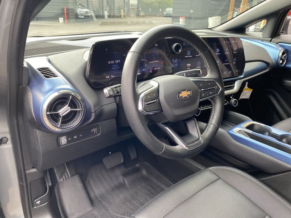 Used 2024 Chevrolet Equinox EV LT w/ LPO, Blackout Package AWD/4WD image 2
