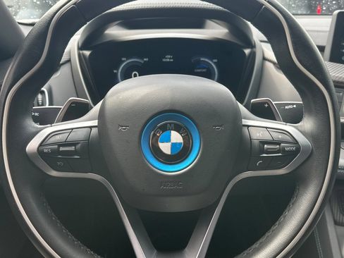 Used 2019 BMW i8 Roadster AWD/4WD image 31