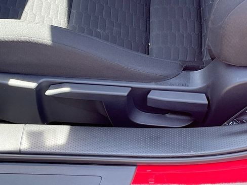 Used 2025 Toyota GR86 w/ ALL Weather Mat Package (TMS) RWD image 19