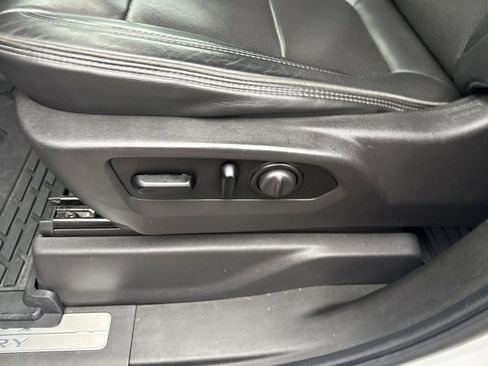 Used 2021 Chevrolet Silverado 1500 High Country w/ Z71 Off-Road Package image 17