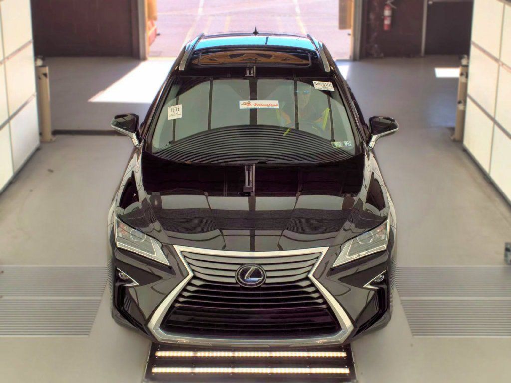 Used 2019 Lexus RX 450h AWD image 3