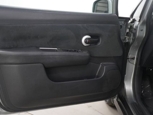 Used 2009 Nissan Versa 1.8 S w/ PWR Pkg image 18