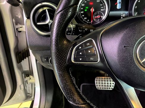 Used 2018 Mercedes-Benz GLA 250 4MATIC image 12
