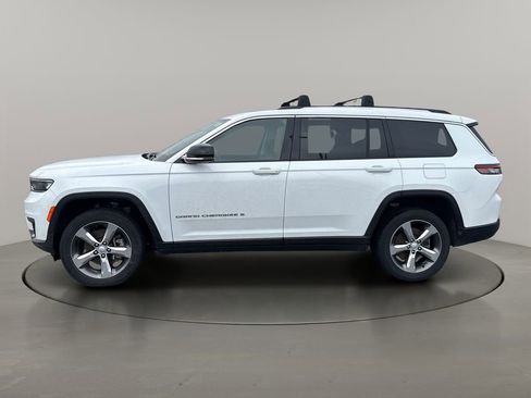 Used 2022 Jeep Grand Cherokee L Limited AWD/4WD image 2