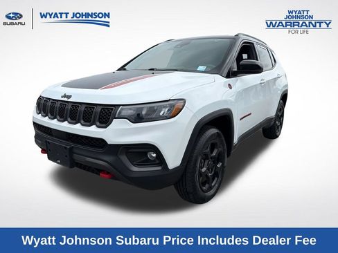 Used 2023 Jeep Compass Trailhawk AWD/4WD image 1