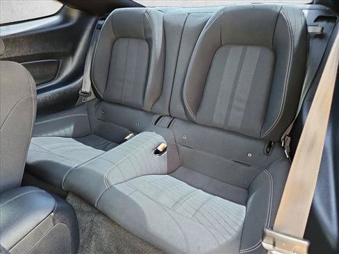 Used 2018 Ford Mustang Coupe RWD image 16