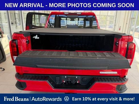 Used 2022 GMC Sierra 1500 Elevation w/ Elevation Premium Package AWD/4WD image 15