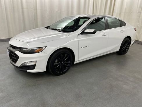 Used 2024 Chevrolet Malibu LT w/ Sport Edition FWD image 2