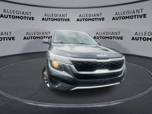 Used 2022 Kia Seltos S FWD image 5