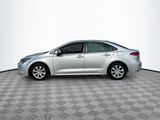 Used 2021 Toyota Corolla LE image 4