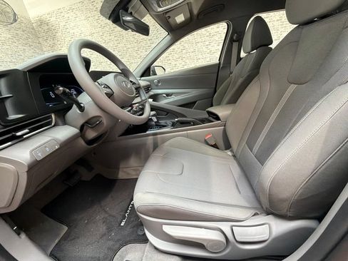 New 2026 Hyundai Elantra SE FWD image 23