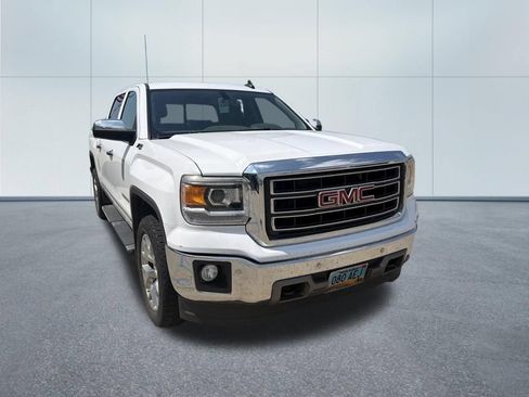 Used 2015 GMC Sierra 1500 SLT w/ SLT Crew Cab Value Package AWD/4WD image 2