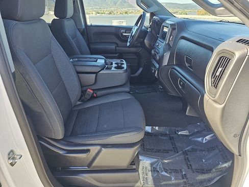 Used 2024 Chevrolet Silverado 1500 Custom image 17