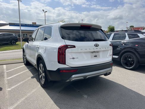 Used 2021 Kia Telluride S FWD image 4