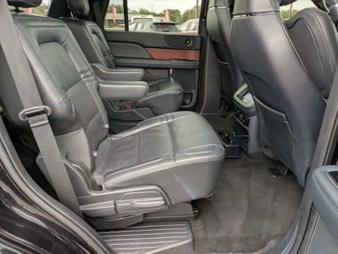Used 2024 Lincoln Navigator Reserve AWD/4WD image 32