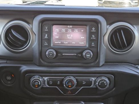 Used 2018 Jeep Wrangler Unlimited Sport image 19