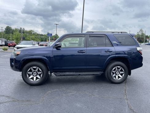 Used 2020 Toyota 4Runner TRD Off-Road Premium w/ Moonroof Package AWD/4WD image 3