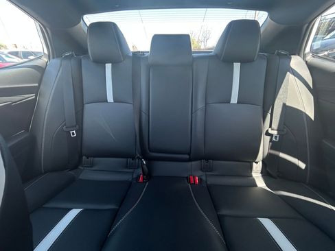 Used 2025 Toyota Camry SE image 33