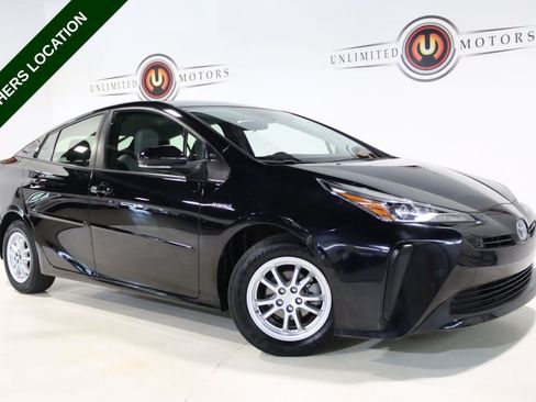 Used 2021 Toyota Prius LE FWD image 1