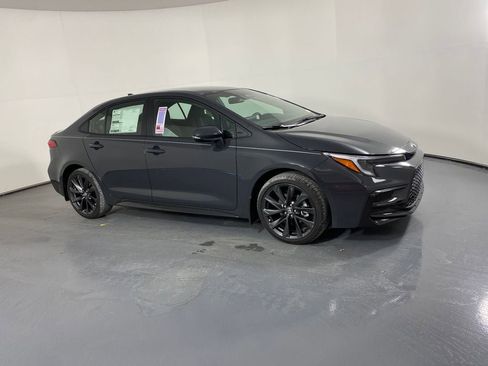 New 2026 Toyota Corolla SE image 3