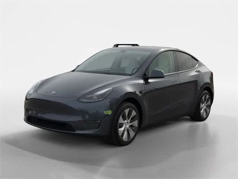 Used 2023 Tesla Model Y Long Range image 8