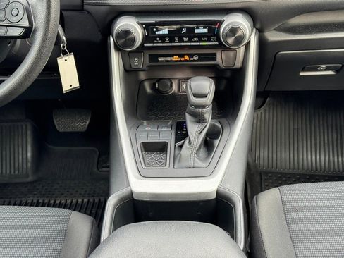 Used 2023 Toyota RAV4 LE image 17