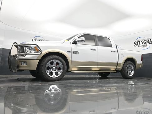 Used 2011 RAM 1500 Laramie Longhorn RWD image 28