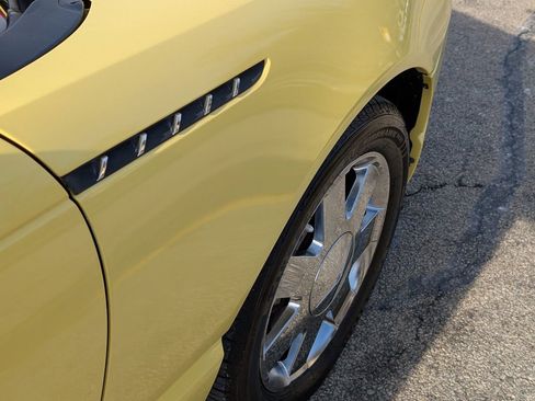 Used 2002 Ford Thunderbird image 27