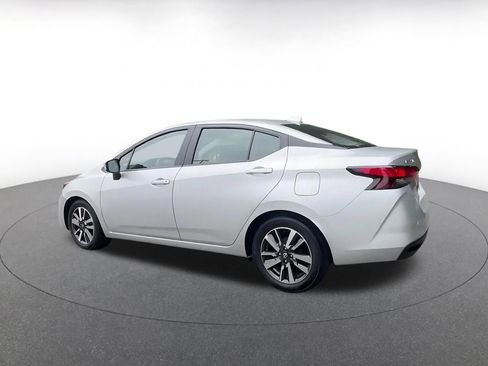 Used 2025 Nissan Versa SV FWD image 10