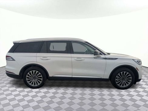 Used 2024 Lincoln Aviator Reserve w/ Equipment Group 201A AWD/4WD image 3