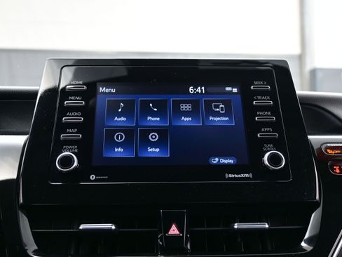 Used 2024 Toyota Camry SE FWD image 19