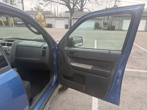 Used 2009 Ford Escape XLT image 18
