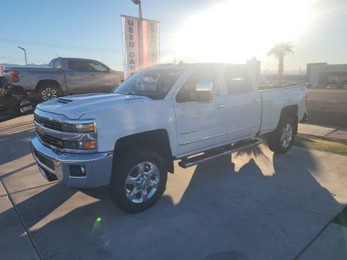 Used 2017 Chevrolet Silverado 2500 LTZ w/ Duramax Plus Package image 8
