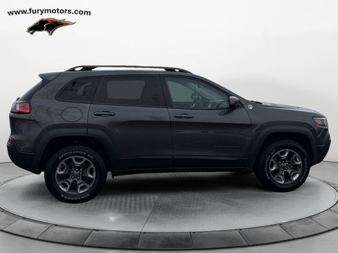 Used 2019 Jeep Cherokee Trailhawk w/ Cold Weather Group AWD/4WD image 2