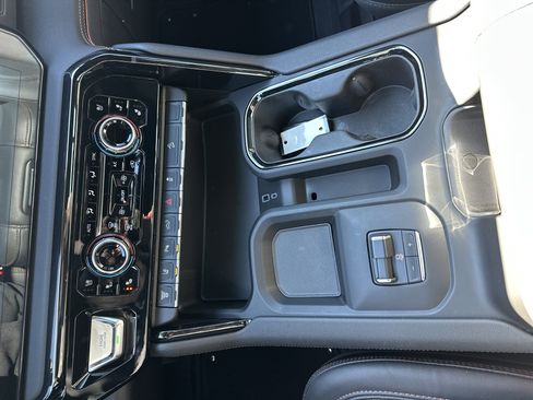 Certified 2025 GMC Sierra 2500 AT4 w/ AT4 Premium Plus Package image 23