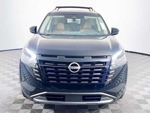 New 2026 Nissan Pathfinder Platinum image 3