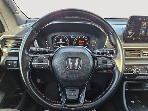 Used 2023 Honda Pilot Elite image 12